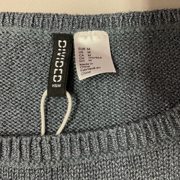 New H&M Gray Metallic Silver Sparkly Sweater - Picture 3 of 12